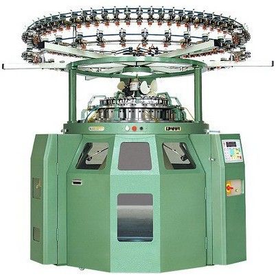 2011,香港南星(nan sing)展示了专业的针织机械系列,包括电脑横编织机